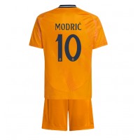 Fotballdrakt Barn Real Madrid Luka Modric #10 Bortedraktsett 2024-25 Kortermet (+ Korte bukser)